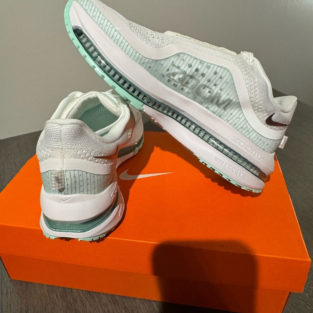 Nike Women’s Pegasus Premium - Picture 2 of 5